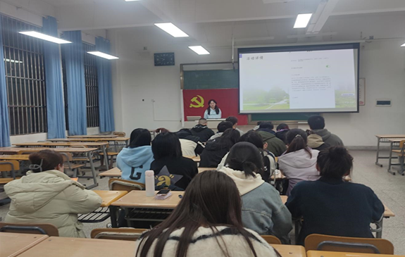 “心系百姓，服务群众”——gg999策略手机白菜财务管理本科生党支部举办党日活动