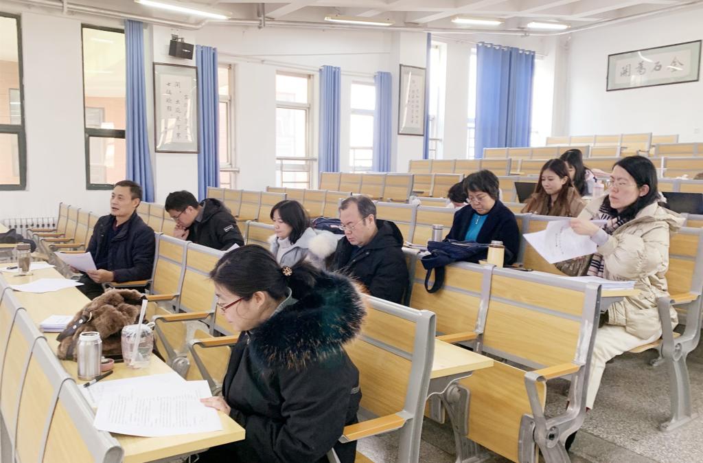 2020级国际商务研究生论文开题答辩顺利举行