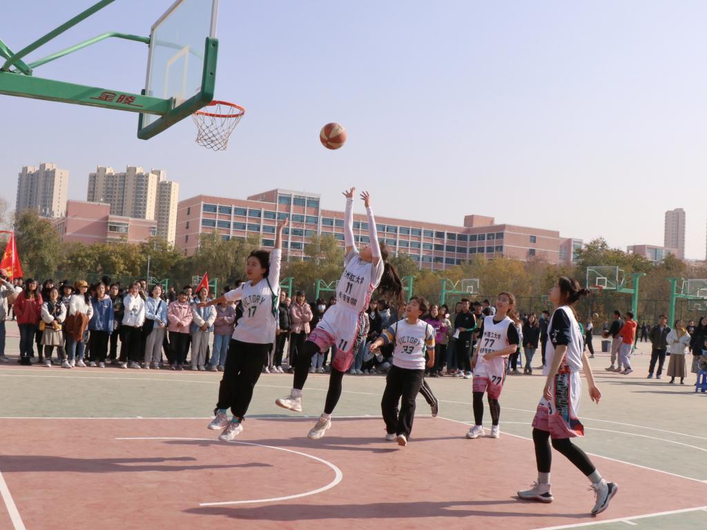 巾帼魅力，活力女篮——gg999策略手机白菜在全校女子篮球赛中夺得亚军