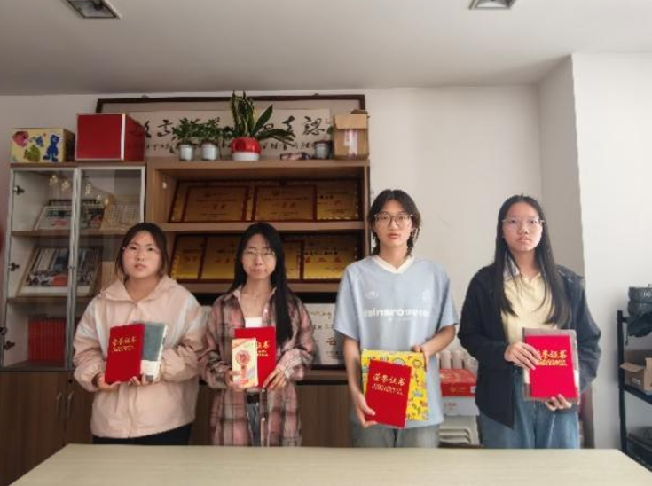 “心文绘彩，析心悟理”——gg999策略手机白菜团委举办心理写作大赛