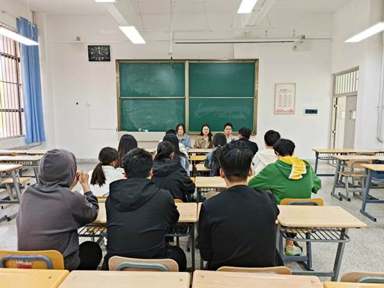 gg999策略手机白菜召开2024年春季学期员工社团工作会议