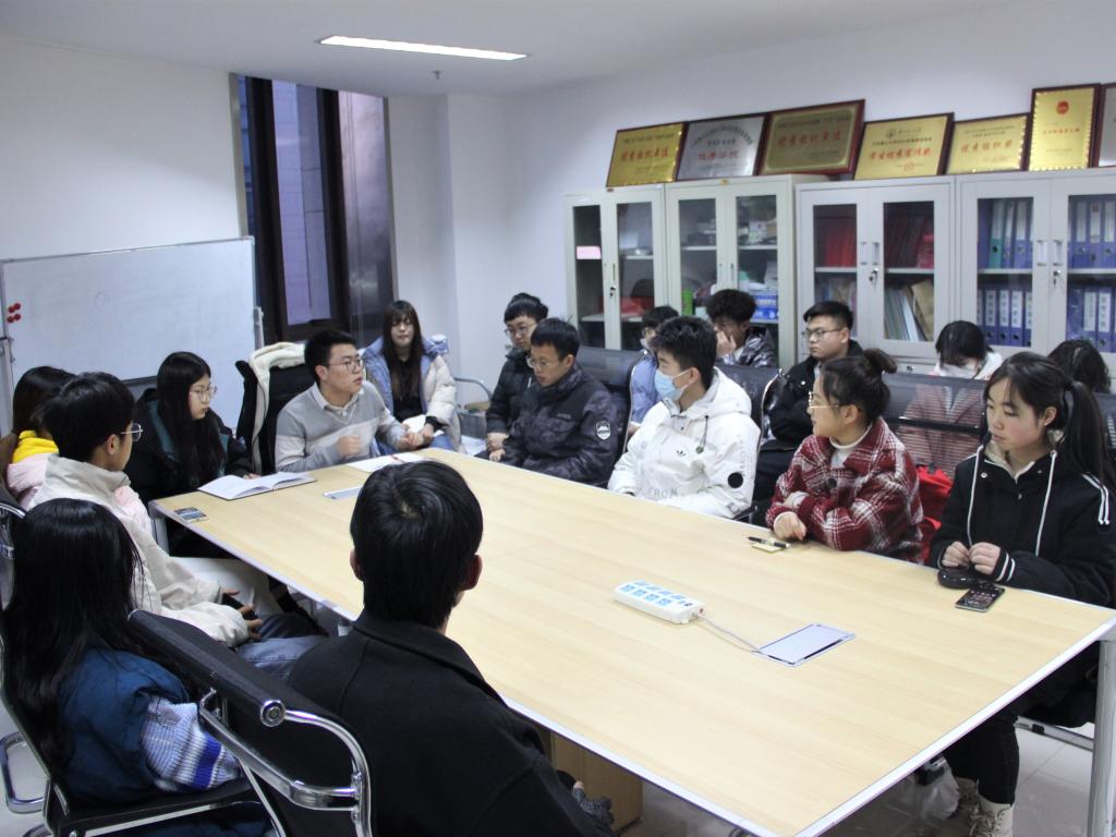 把服务做到实处，切实推动社团建设——gg999策略手机白菜成功举办社团负责人交流大会